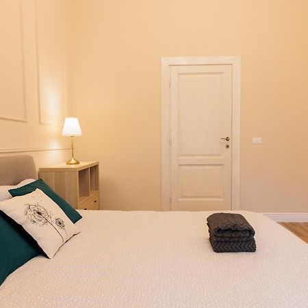 Cozy Apartment In The Historical City Center Timişoara Exteriör bild