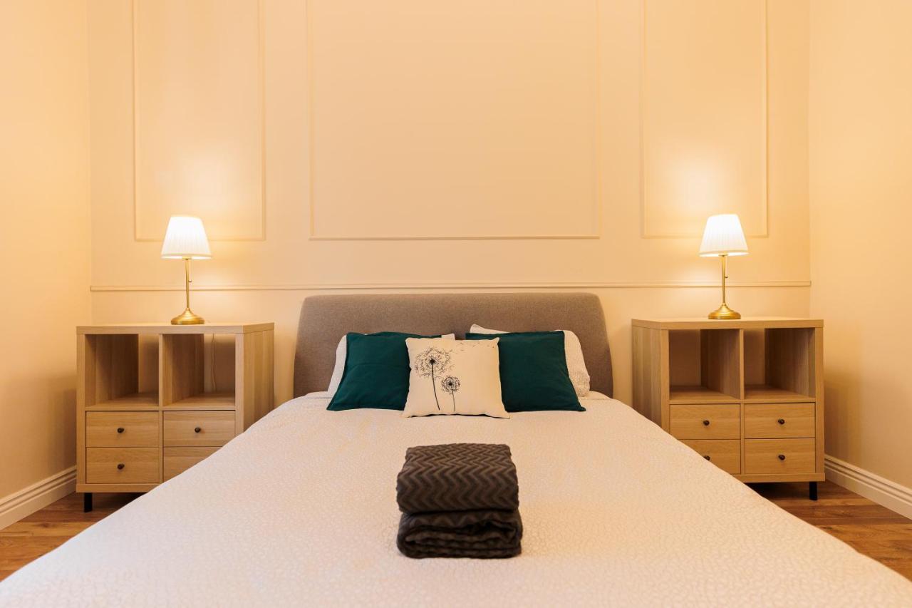 Cozy Apartment In The Historical City Center Timişoara Exteriör bild