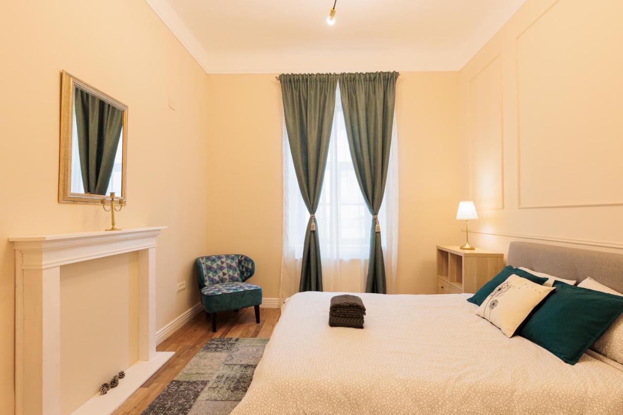 Cozy Apartment In The Historical City Center Timişoara Exteriör bild