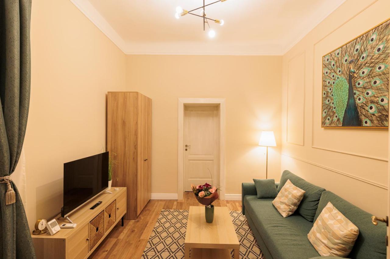 Cozy Apartment In The Historical City Center Timişoara Exteriör bild