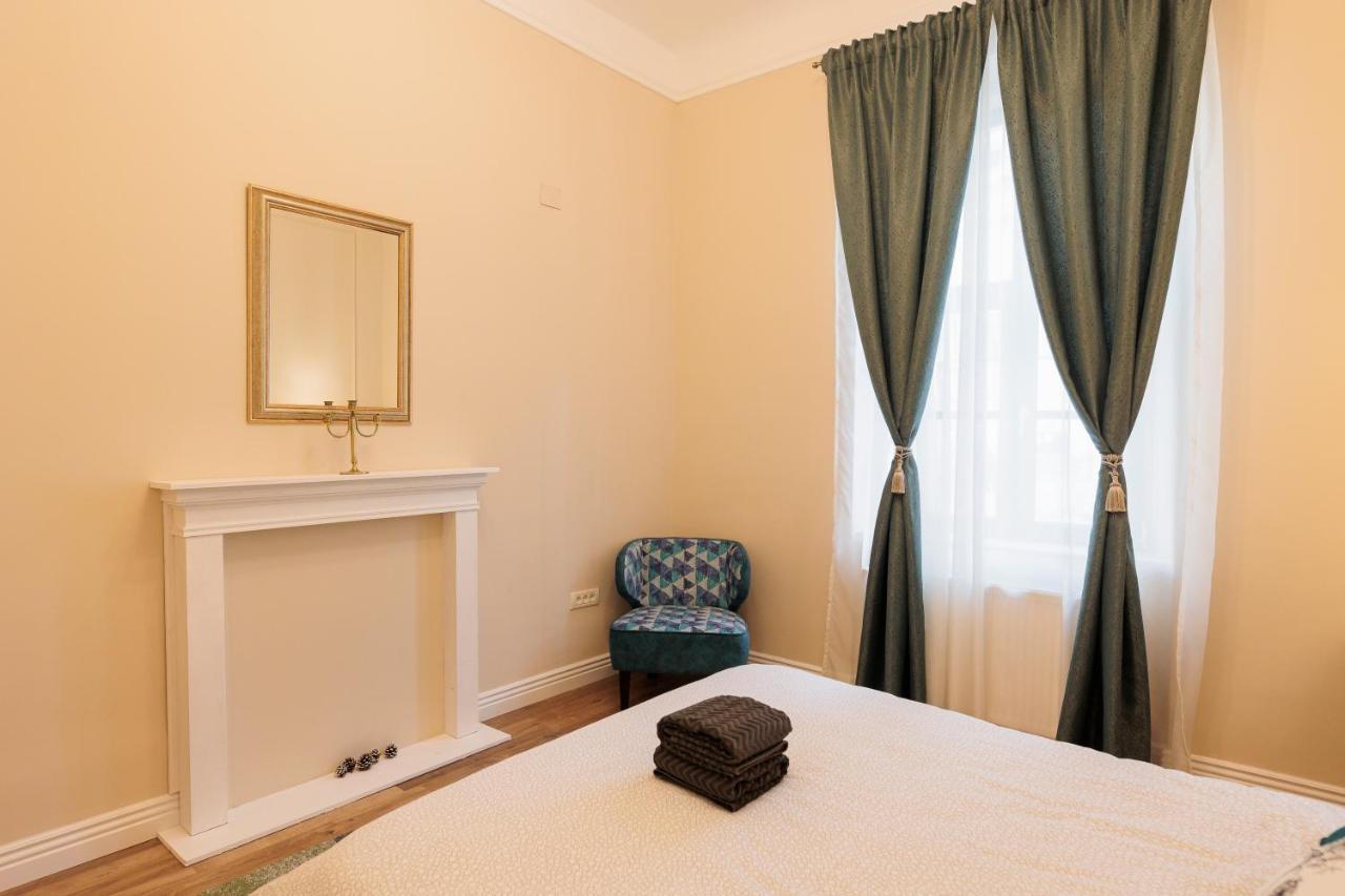 Cozy Apartment In The Historical City Center Timişoara Exteriör bild