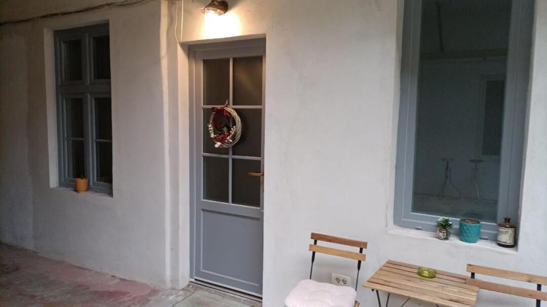 Cozy Apartment In The Historical City Center Timişoara Exteriör bild